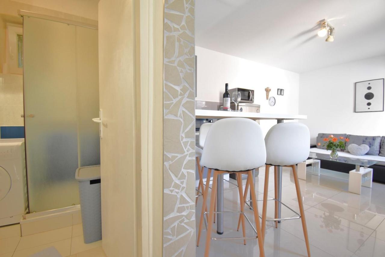 City Centre Apartment With Terrace 2 普拉 外观 照片