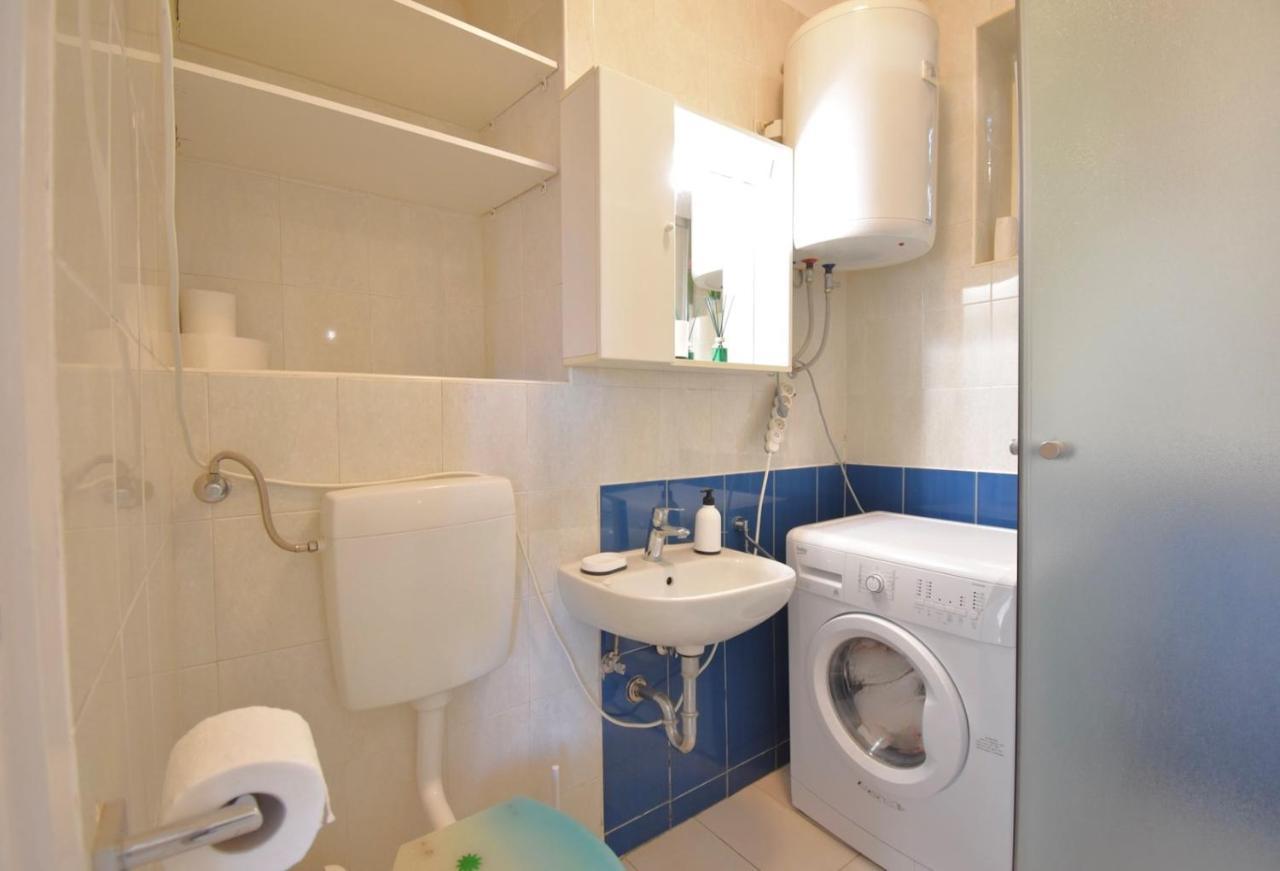 City Centre Apartment With Terrace 2 普拉 外观 照片